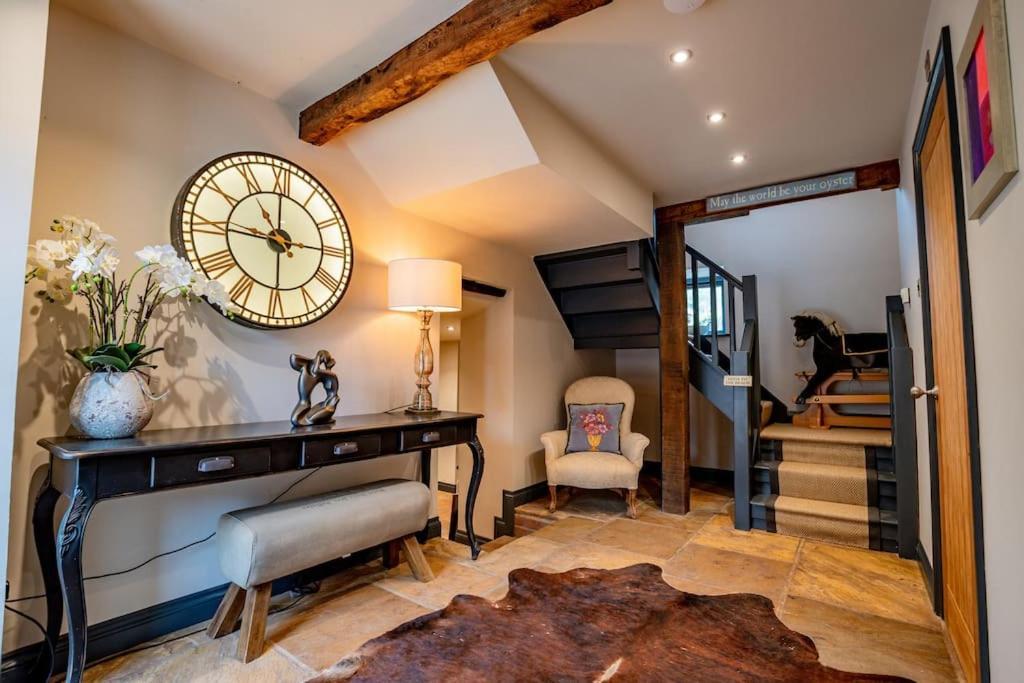 Oak Barn, Holiday home *