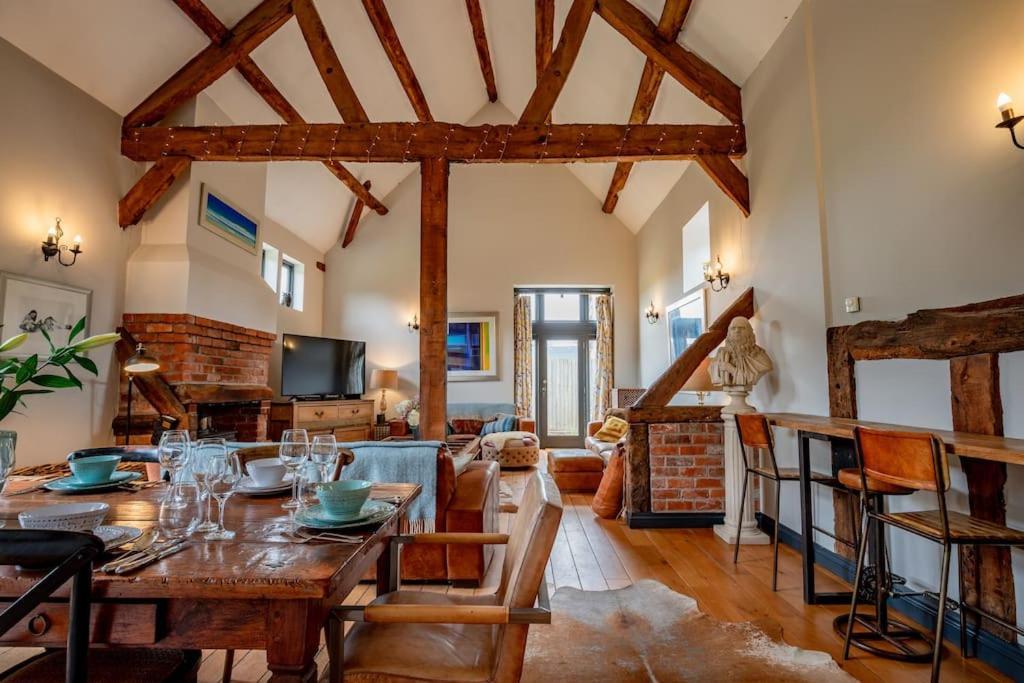 Holiday home Oak Barn, *