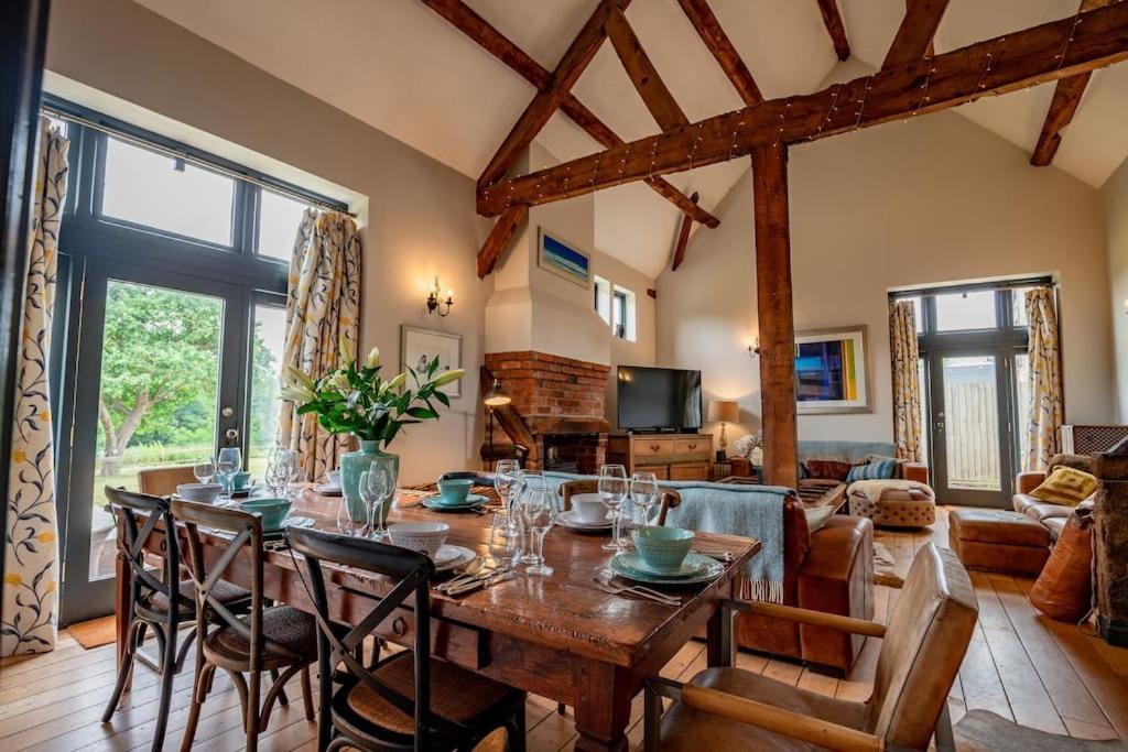 Oak Barn, *